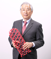 Sumio lijima Photo