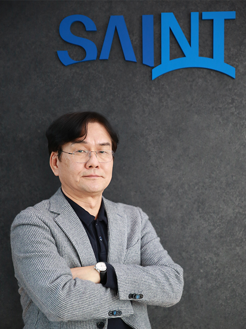 SUNG JOO LEE Photo